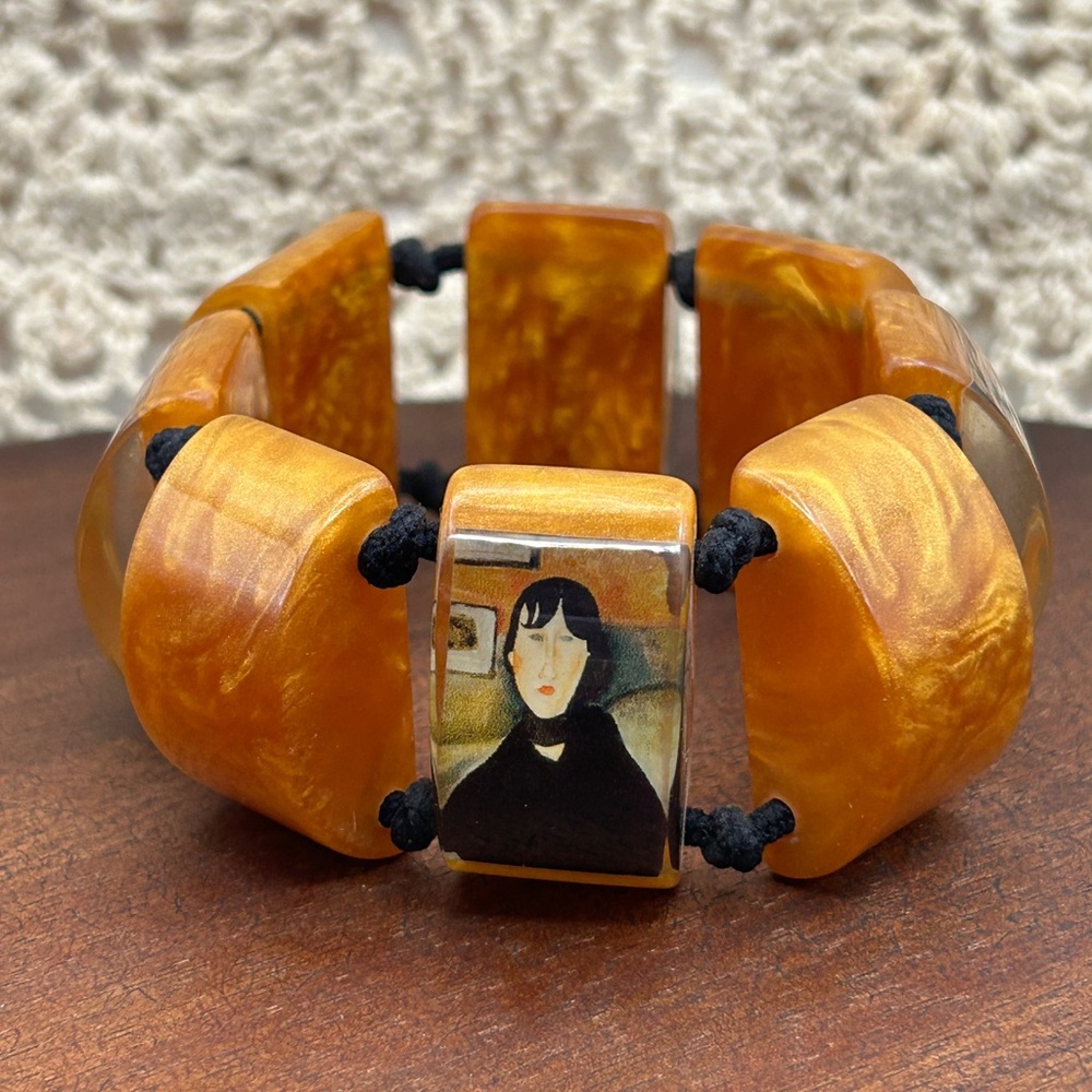 Vintage Marbled Amber Gold Resin Portrait Stretch Panel Bangle Bracelet 7-8”